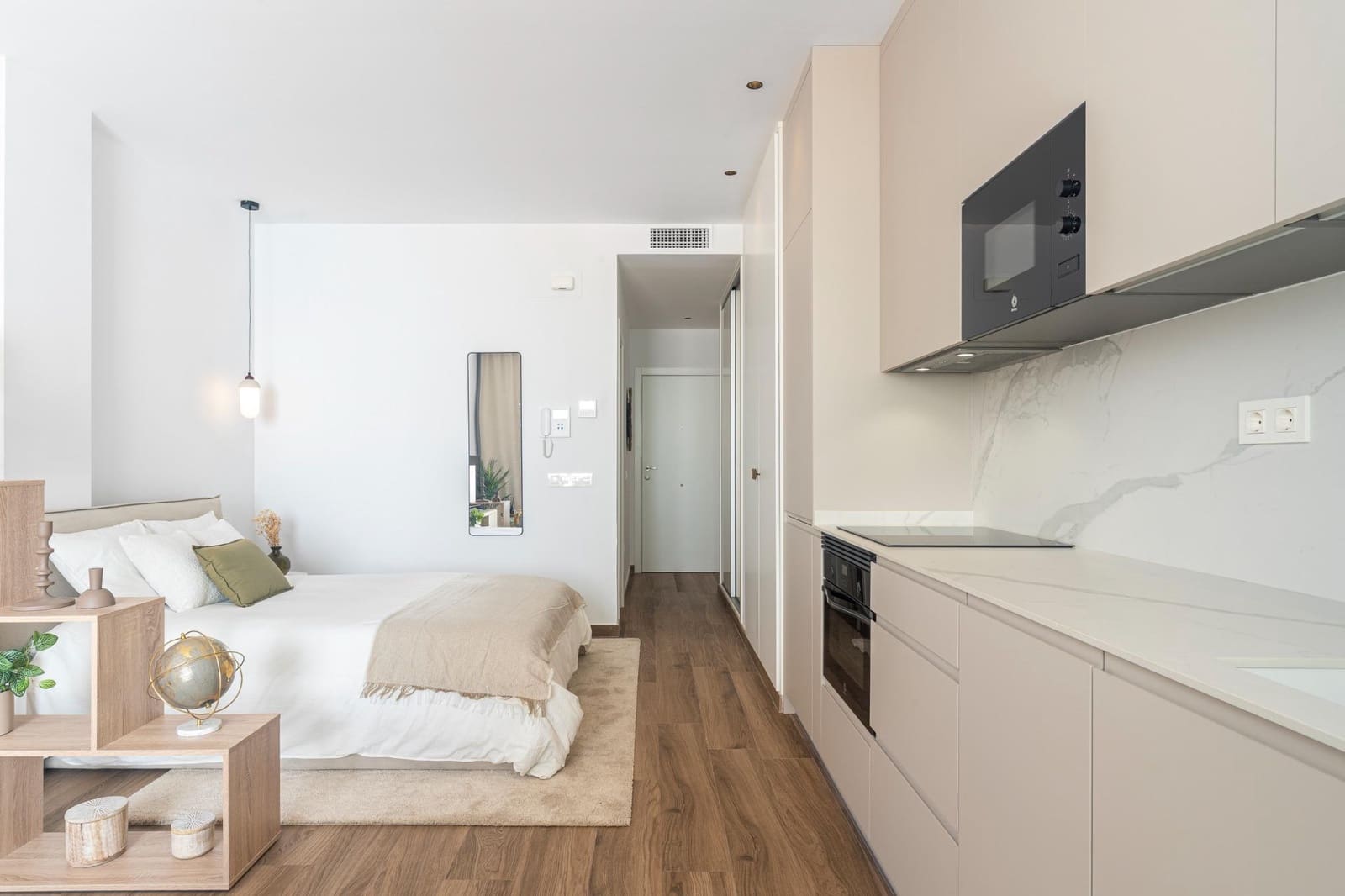 Loft til salgs i Malaga by med svømmebasseng - € 219 000 (Ref: 9338989)