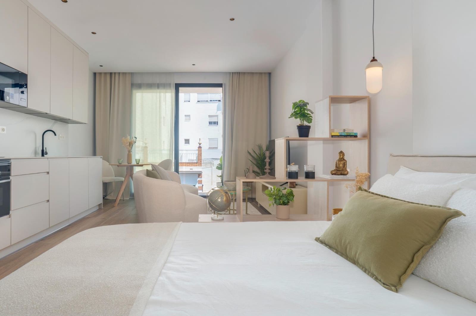 Loft til salgs i Malaga by med svømmebasseng - € 219 000 (Ref: 9338989)