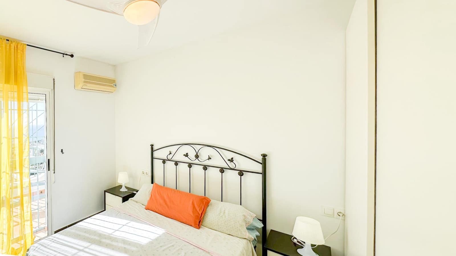 3 makuuhuone Rivitalo vuokrattavana paikassa Almayate mukana uima-altaan 
autotalli - 1 800 € (Ref: 9353567)