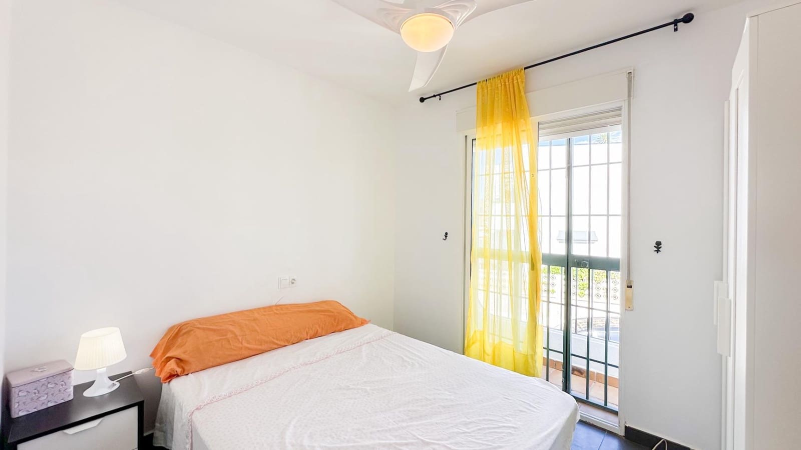 3 makuuhuone Rivitalo vuokrattavana paikassa Almayate mukana uima-altaan 
autotalli - 1 800 € (Ref: 9353567)