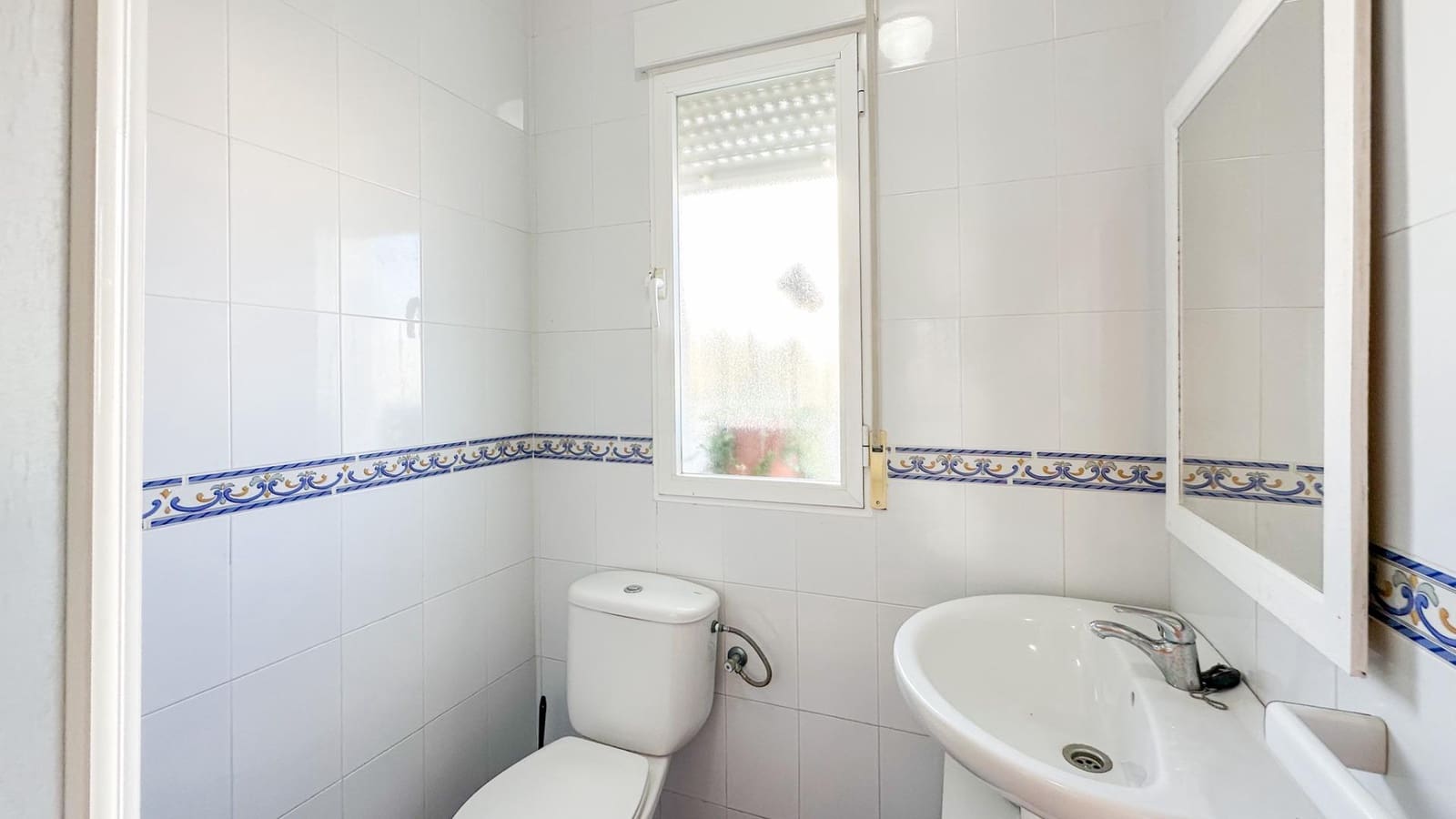 3 makuuhuone Rivitalo vuokrattavana paikassa Almayate mukana uima-altaan 
autotalli - 1 800 € (Ref: 9353567)