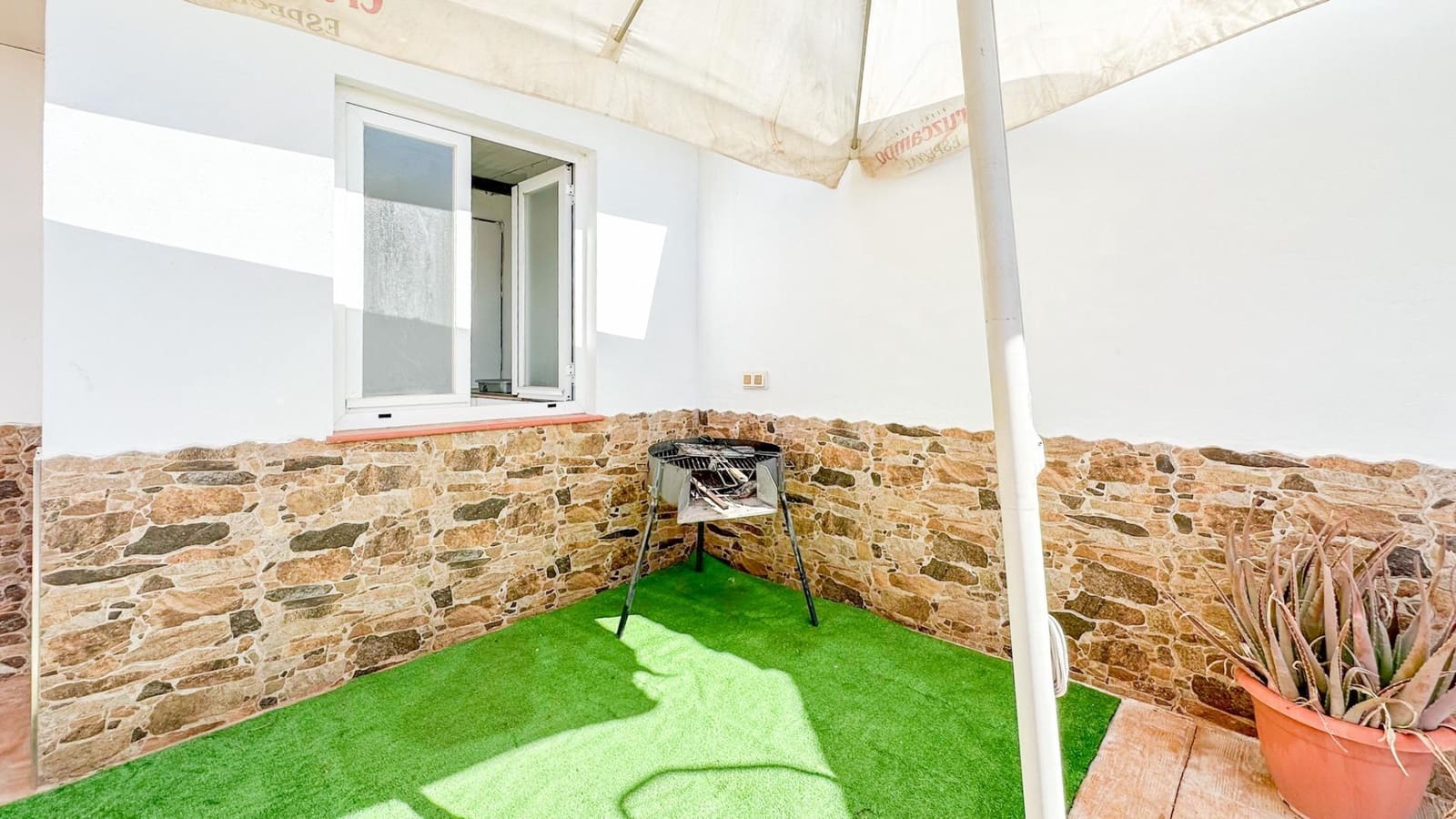 3 makuuhuone Rivitalo vuokrattavana paikassa Almayate mukana uima-altaan 
autotalli - 1 800 € (Ref: 9353567)