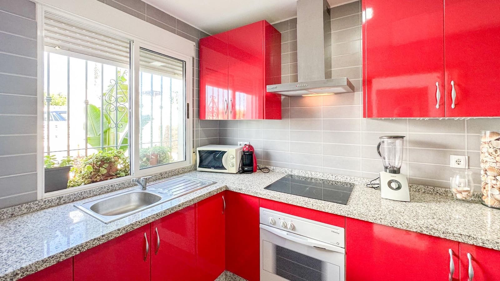 3 makuuhuone Rivitalo vuokrattavana paikassa Almayate mukana uima-altaan 
autotalli - 1 800 € (Ref: 9353567)