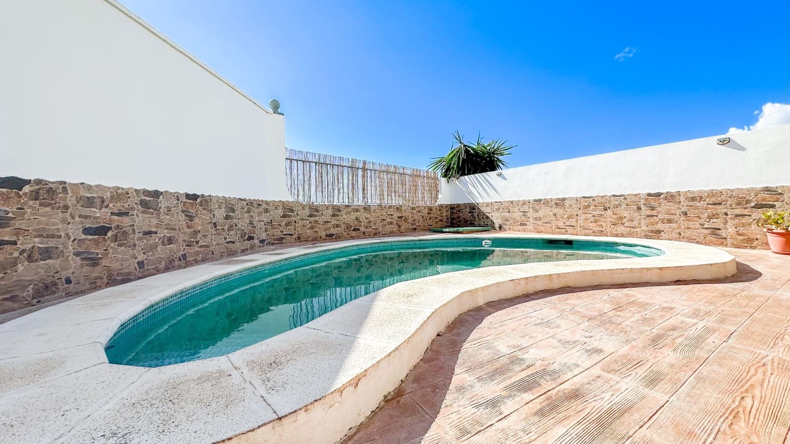 3 makuuhuone Rivitalo vuokrattavana paikassa Almayate mukana uima-altaan 
autotalli - 1 800 € (Ref: 9353567)