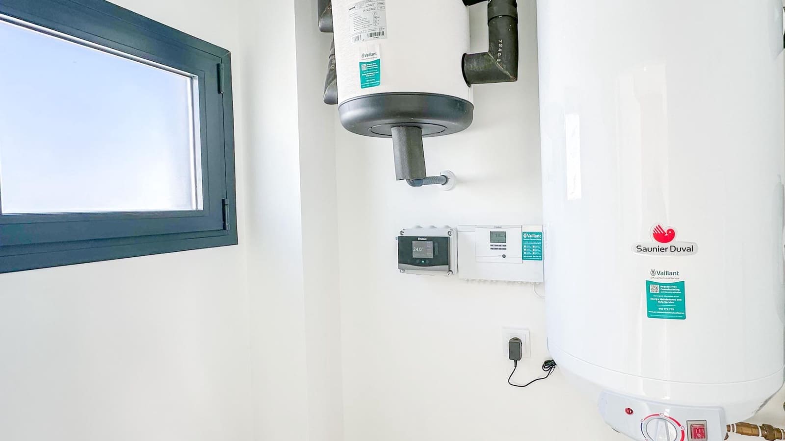 2 soverom Leilighet til leie i Malaga by med svømmebasseng garasje - € 2 200 (Ref: 9353568)