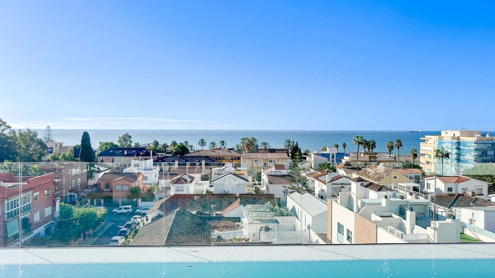 2 soverom Leilighet til leie i Malaga by med svømmebasseng garasje - € 2 200 (Ref: 9353568)