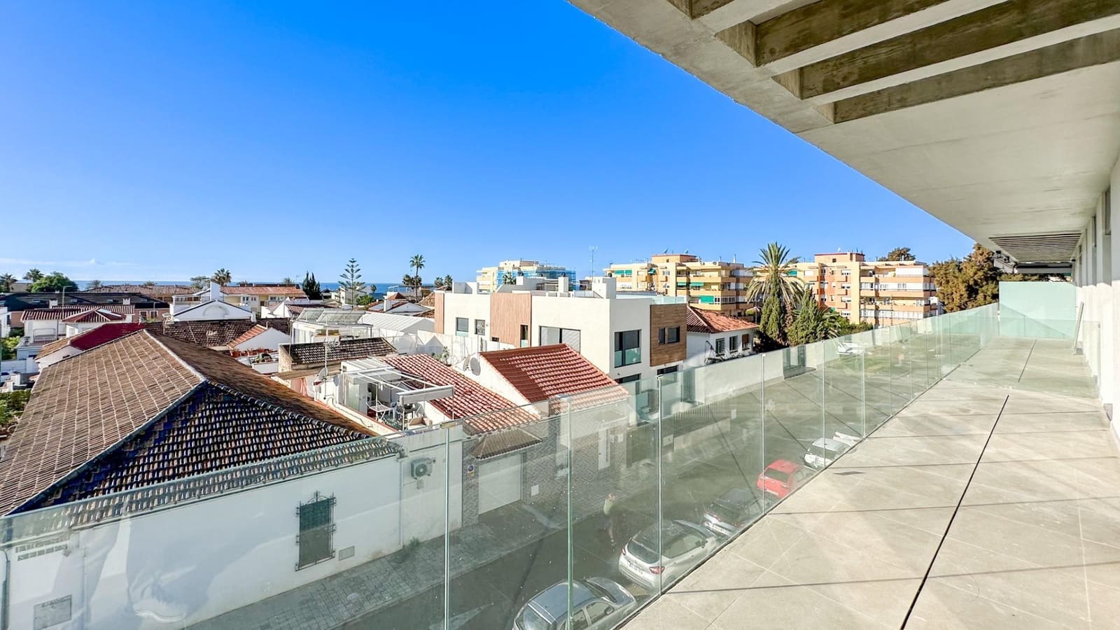 2 soverom Leilighet til leie i Malaga by med svømmebasseng garasje - € 2 200 (Ref: 9353568)