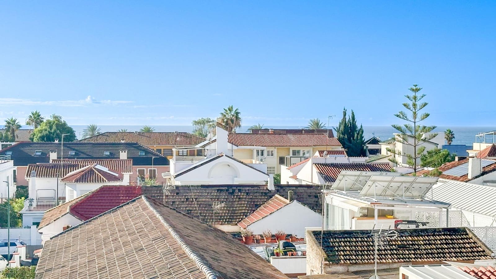 2 soverom Leilighet til leie i Malaga by med svømmebasseng garasje - € 2 200 (Ref: 9353568)