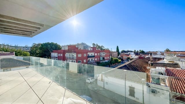 2 slaapkamer Flat te huur in Pedregalejo, Málaga stad met zwembad garage - € 2.200 (Ref: 9353568)