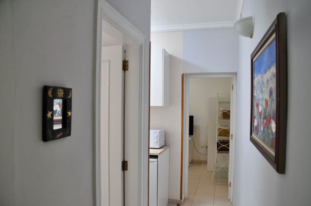 Appartement de 1 chambre à louer à Duggi, Santa Cruz de Tenerife - 950 € (Ref: 10048066)
