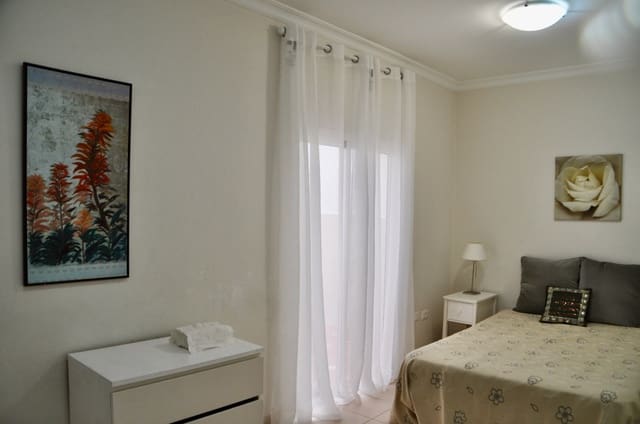 Appartement de 1 chambre à louer à Duggi, Santa Cruz de Tenerife - 950 € (Ref: 10048066)