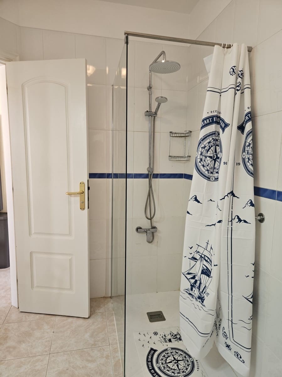 1 bedroom Flat for sale in Arona with garage - € 250,000 (Ref: 10057961)