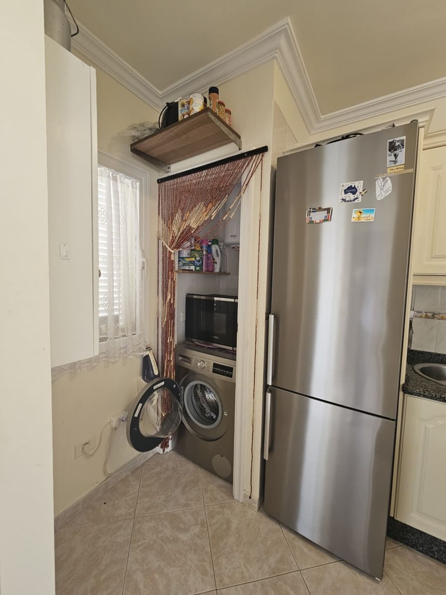 1 bedroom Flat for sale in Arona with garage - € 250,000 (Ref: 10057961)