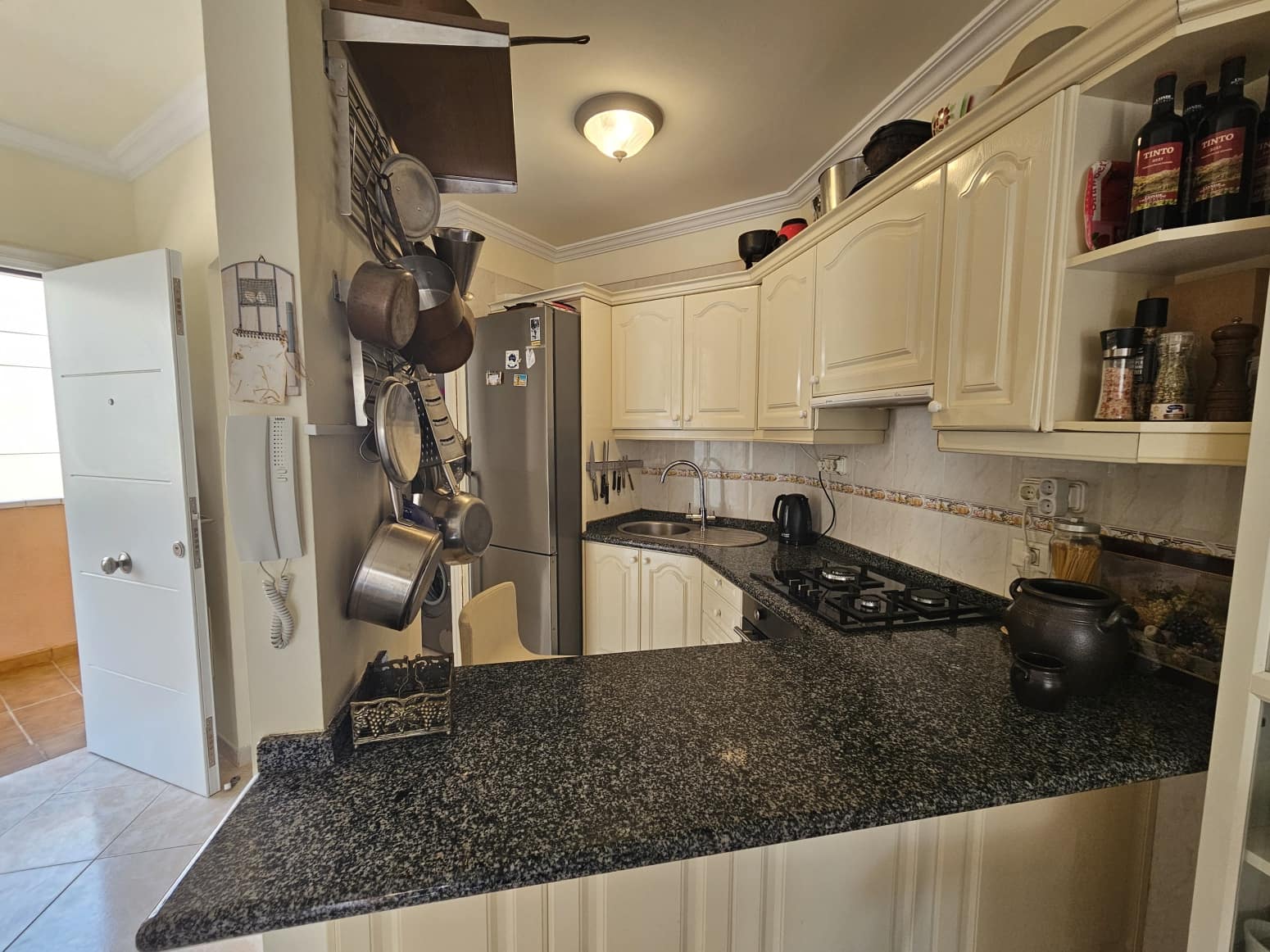 1 bedroom Flat for sale in Arona with garage - € 250,000 (Ref: 10057961)