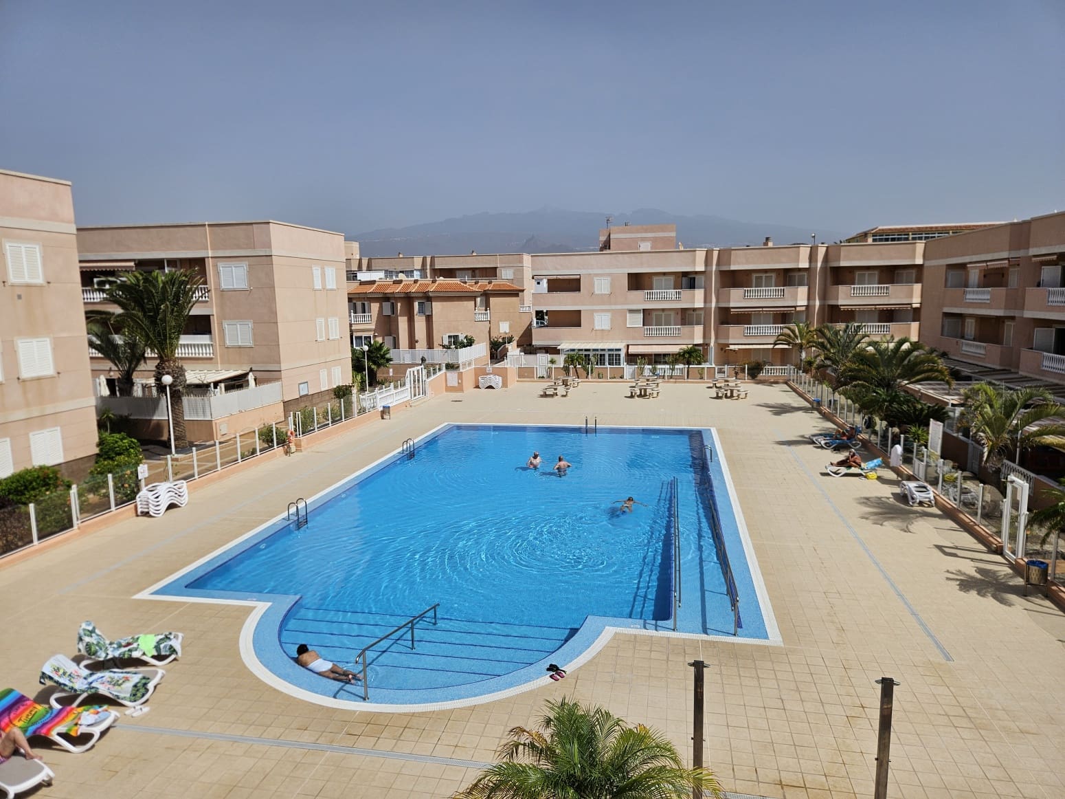 1 bedroom Flat for sale in Arona with garage - € 250,000 (Ref: 10057961)