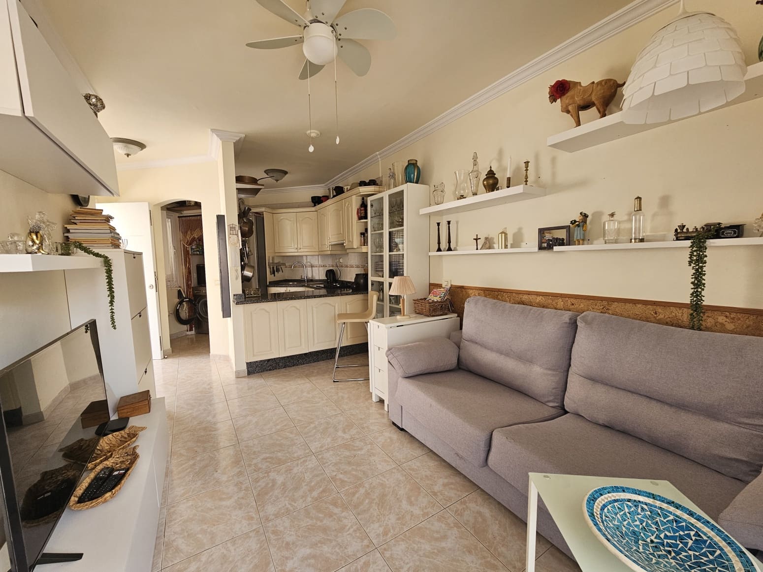 1 bedroom Flat for sale in Arona with garage - € 250,000 (Ref: 10057961)
