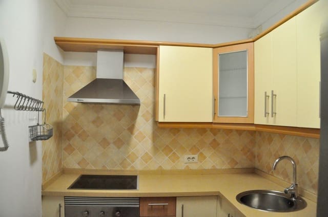 1 bedroom Flat for rent in Zona Centro, Santa Cruz de Tenerife - € 1,000 (Ref: 10111217)