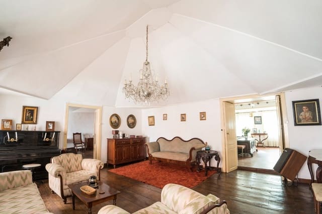 6 soveværelse Villa til salg i San Cristóbal de La Laguna med garage - € 1.450.000 (Ref: 8637254)