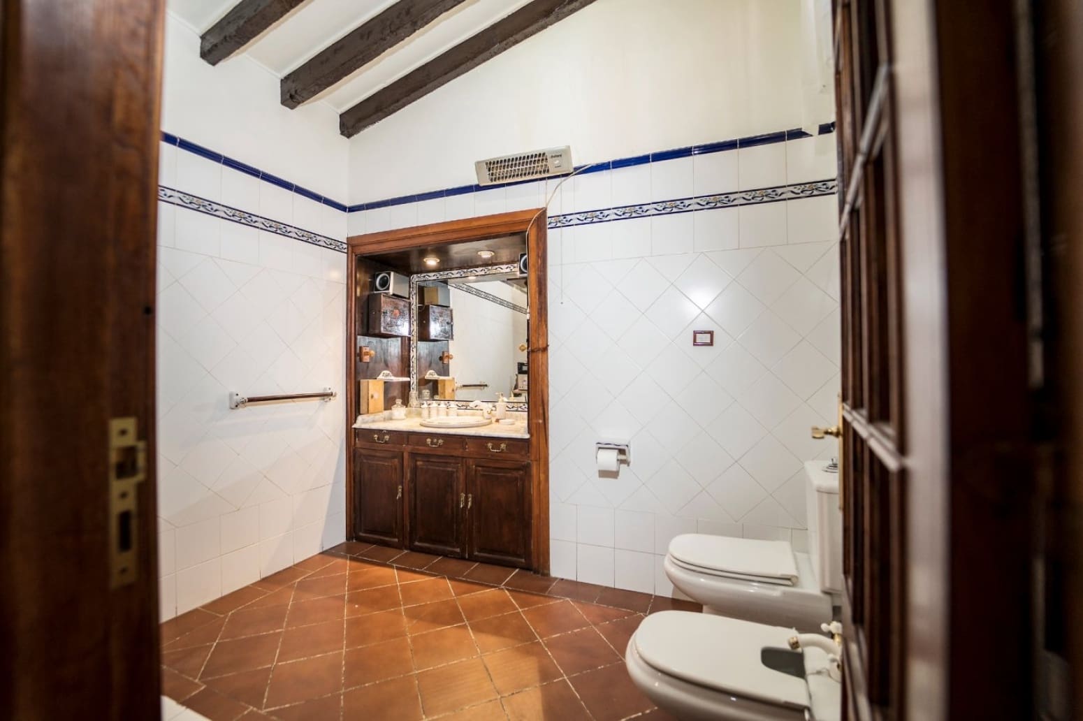 6 bedroom Villa for sale in San Cristobal de La Laguna with garage - € 1,450,000 (Ref: 8637254)