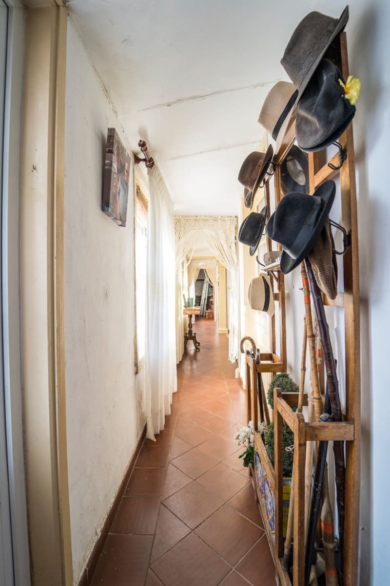 6 bedroom Villa for sale in San Cristobal de La Laguna with garage - € 1,450,000 (Ref: 8637254)