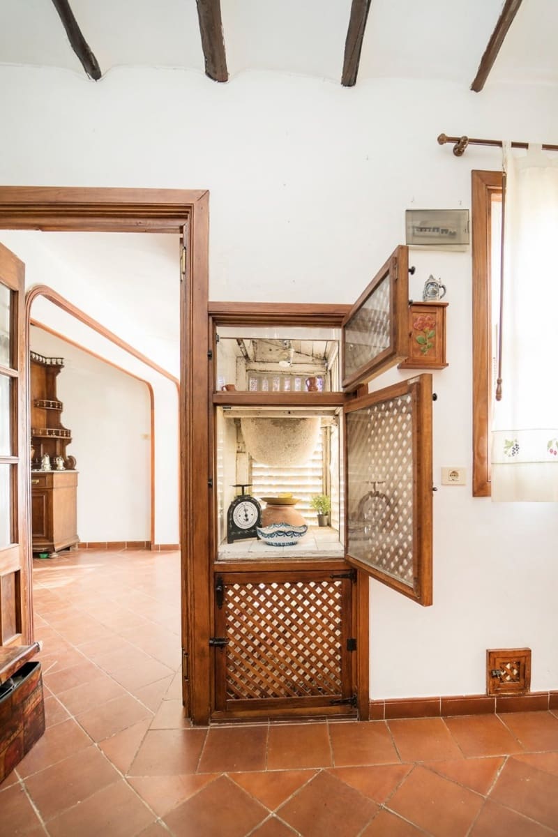 6 bedroom Villa for sale in San Cristobal de La Laguna with garage - € 1,450,000 (Ref: 8637254)