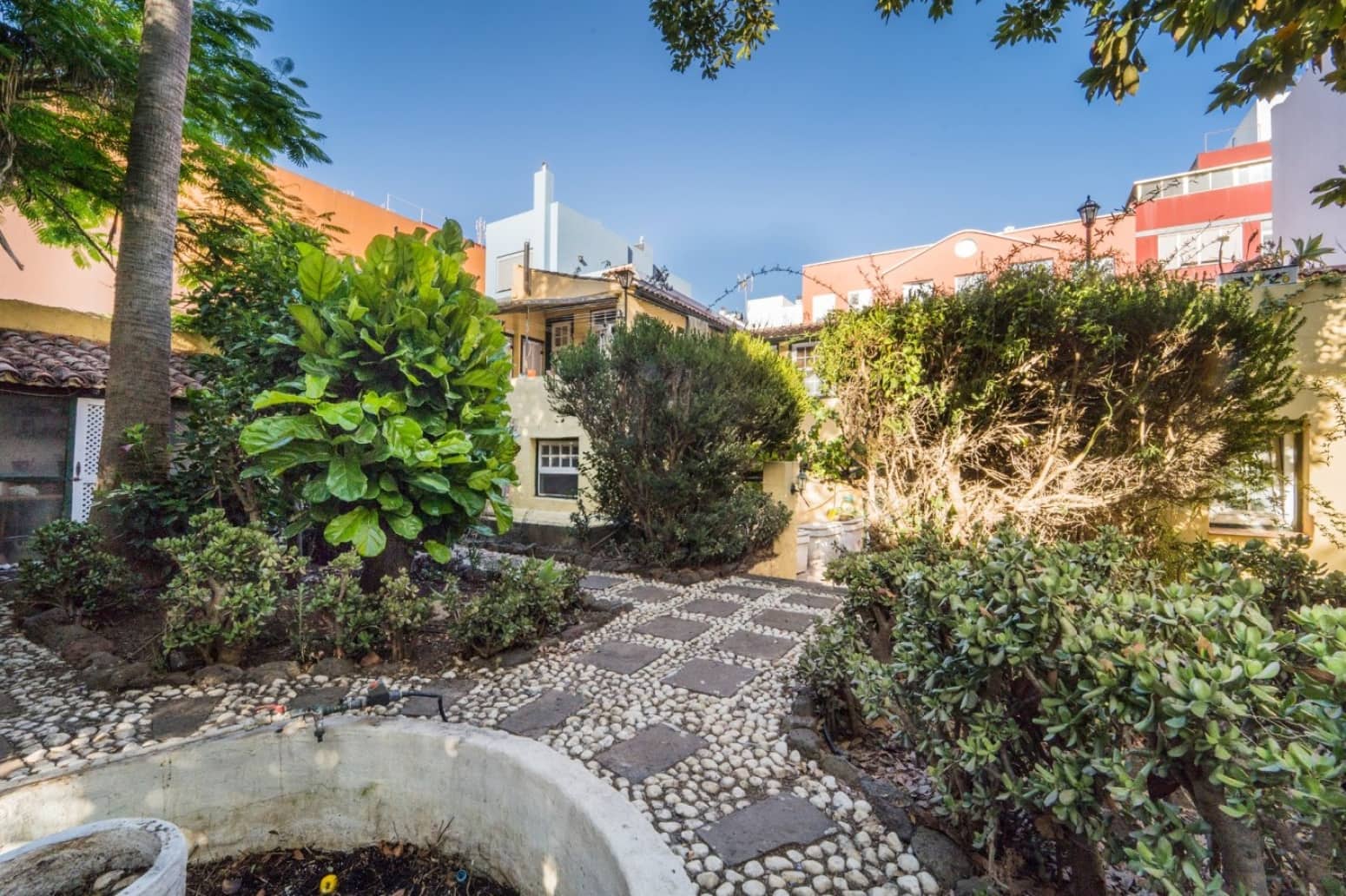 6 bedroom Villa for sale in San Cristobal de La Laguna with garage - € 1,450,000 (Ref: 8637254)