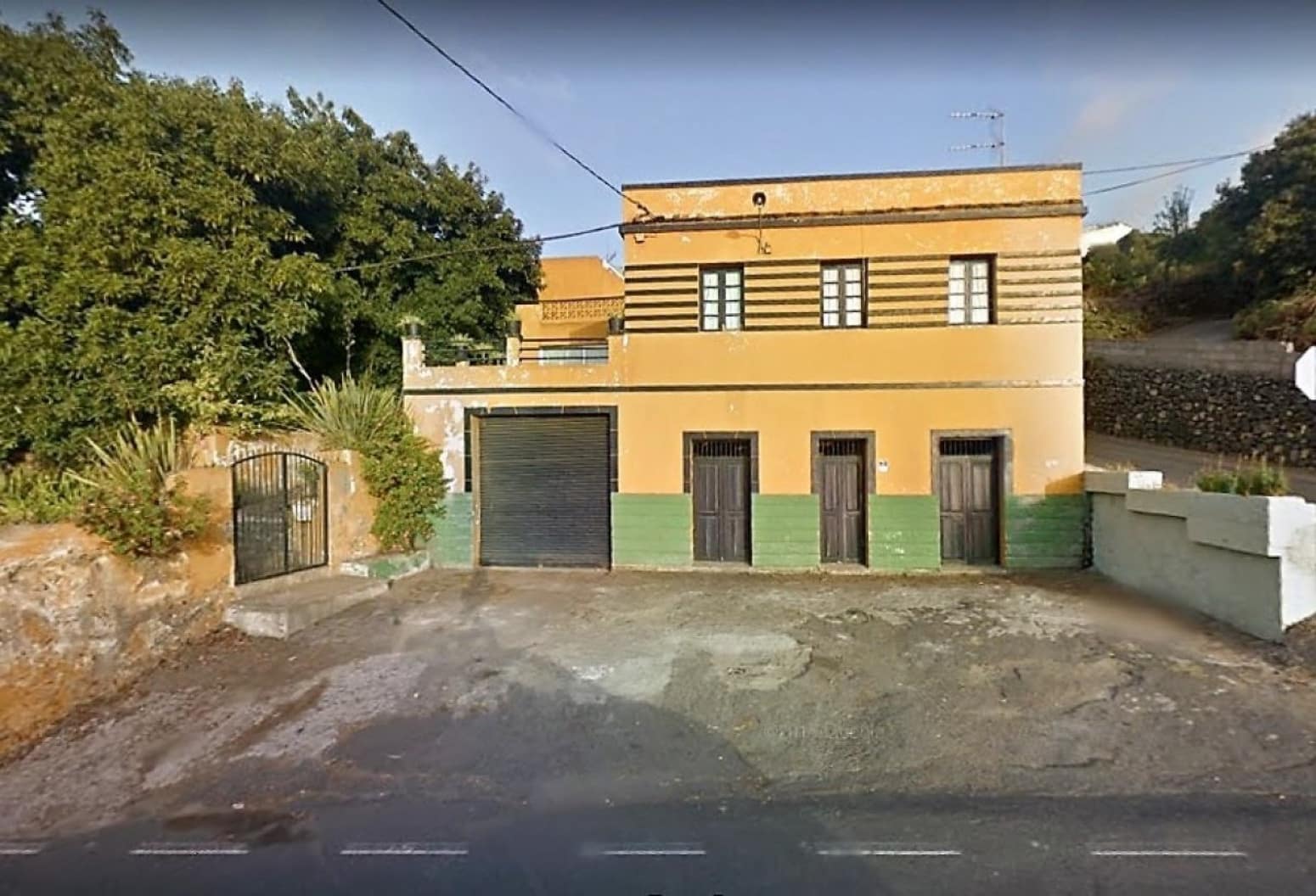 4 soveværelse Villa til salg i La Orotava med garage - € 299.000 (Ref: 8820585)