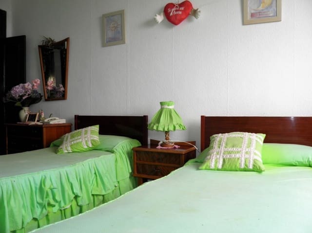 4 sypialnia Willa na sprzedaż w La Orotava z garażem - 299 000 € (Ref: 8820585)