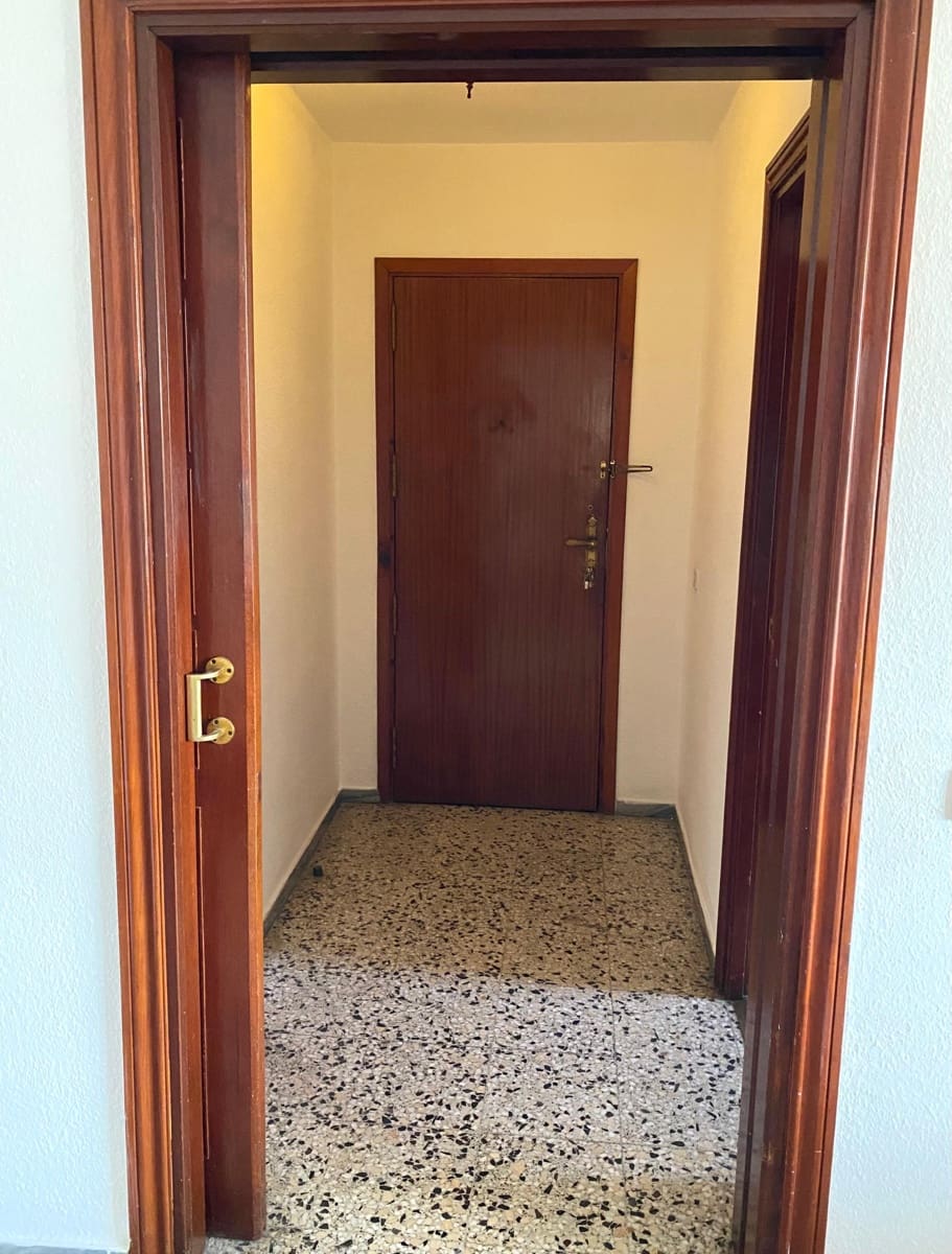 4 bedroom Flat for sale in Santa Cruz de Tenerife - € 350,000 (Ref: 9002862)