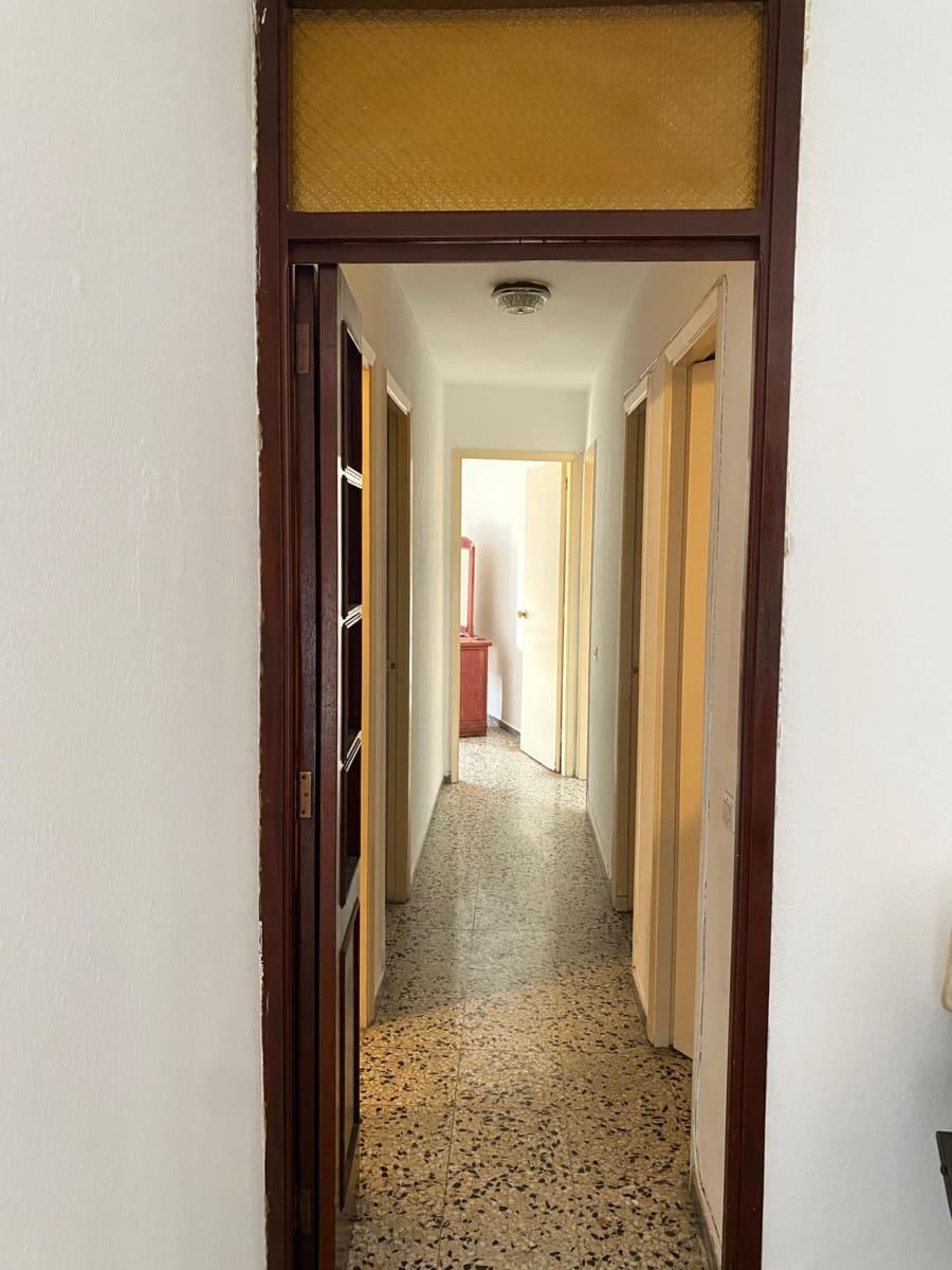 4 bedroom Flat for sale in Santa Cruz de Tenerife - € 350,000 (Ref: 9002862)