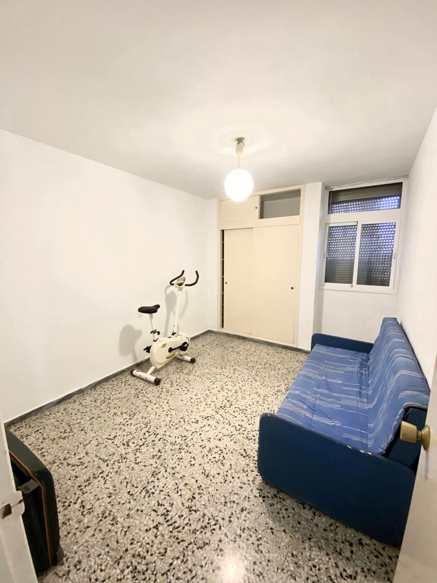 4 bedroom Flat for sale in Santa Cruz de Tenerife - € 350,000 (Ref: 9002862)