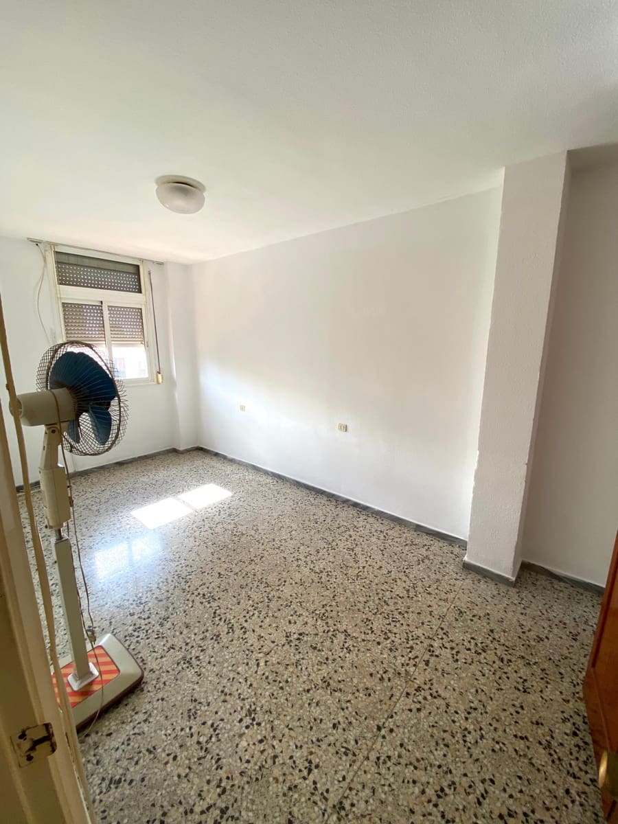 4 bedroom Flat for sale in Santa Cruz de Tenerife - € 350,000 (Ref: 9002862)