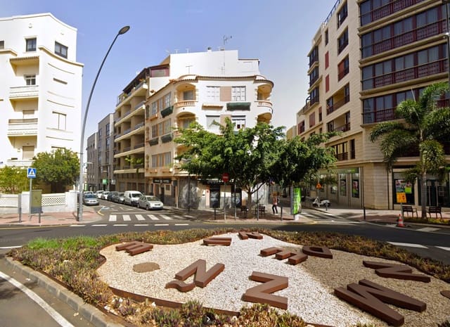 9 sypialnia Willa na sprzedaż w Toscal, Santa Cruz de Tenerife - 880 000 € (Ref: 9188944)
