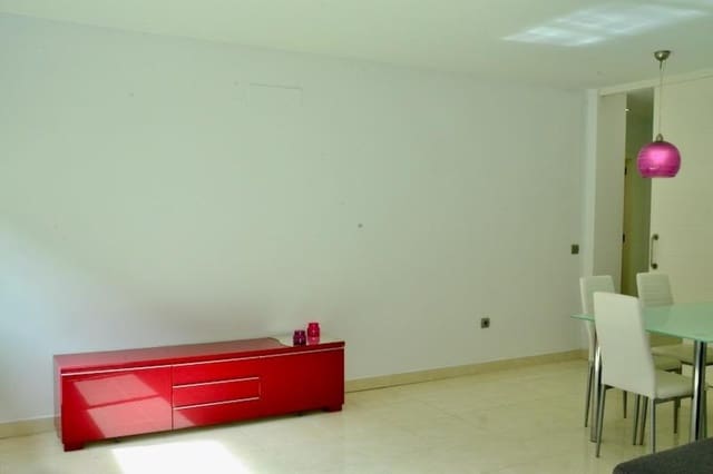 2 soverom Leilighet til leie i Maria Jimenez, Santa Cruz de Tenerife med garasje - € 900 (Ref: 9408266)