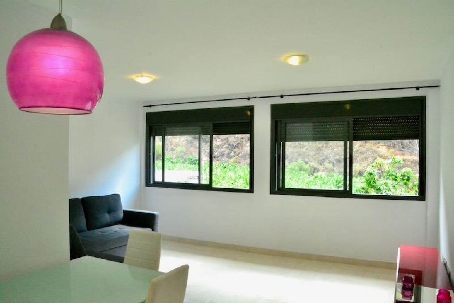 2 bedroom Flat for rent in Santa Cruz de Tenerife with garage - € 900 (Ref: 9408266)