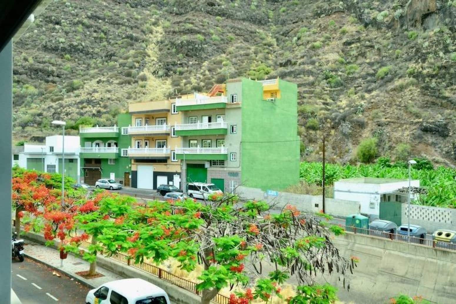 2 bedroom Flat for rent in Santa Cruz de Tenerife with garage - € 900 (Ref: 9408266)