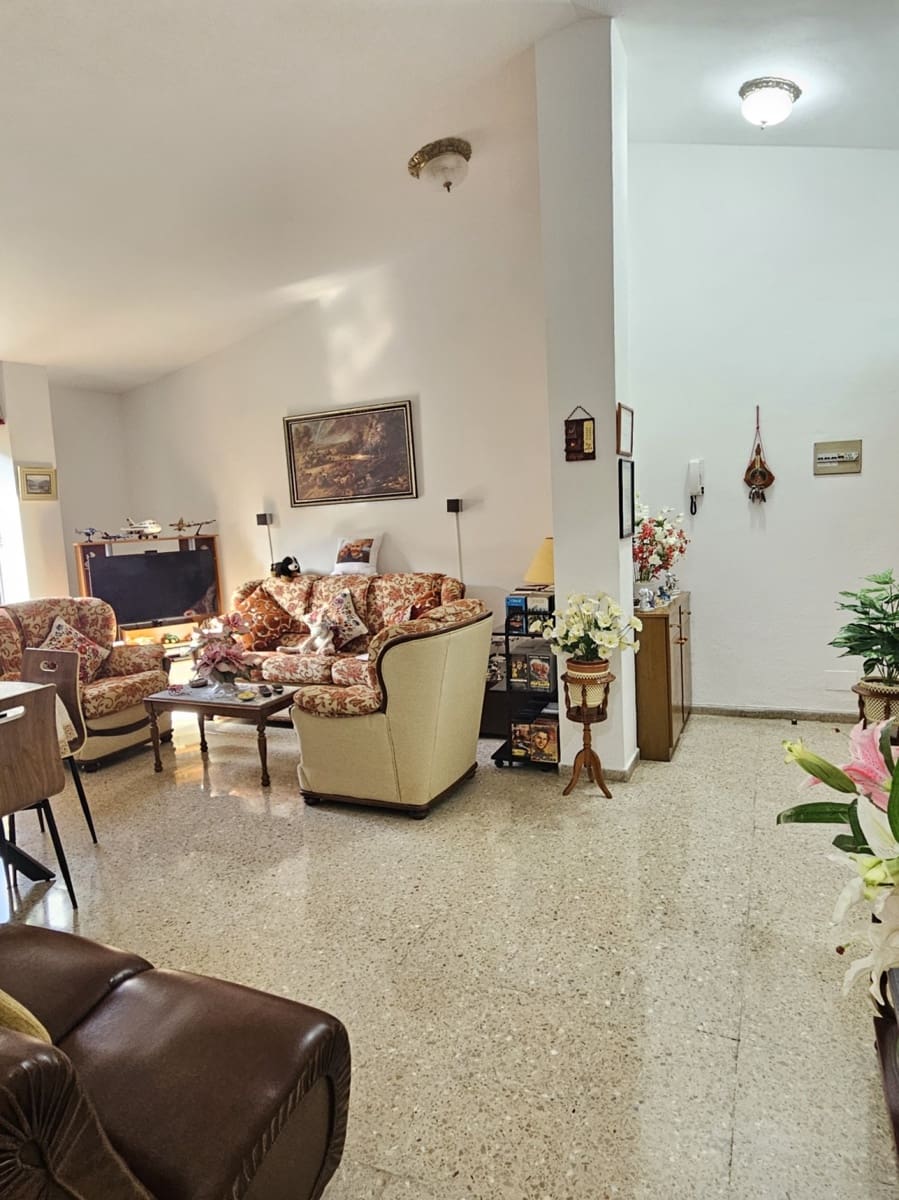 3 slaapkamer Flat te koop in Puerto de la Cruz met garage - € 190.000 (Ref: 9461123)