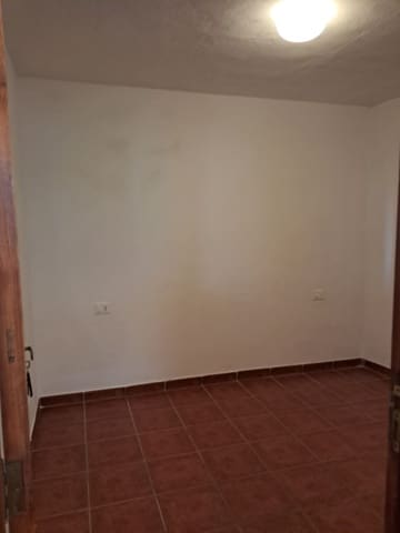 Commercial for rent in San Cristóbal de La Laguna - € 1,800 (Ref: 9525914)