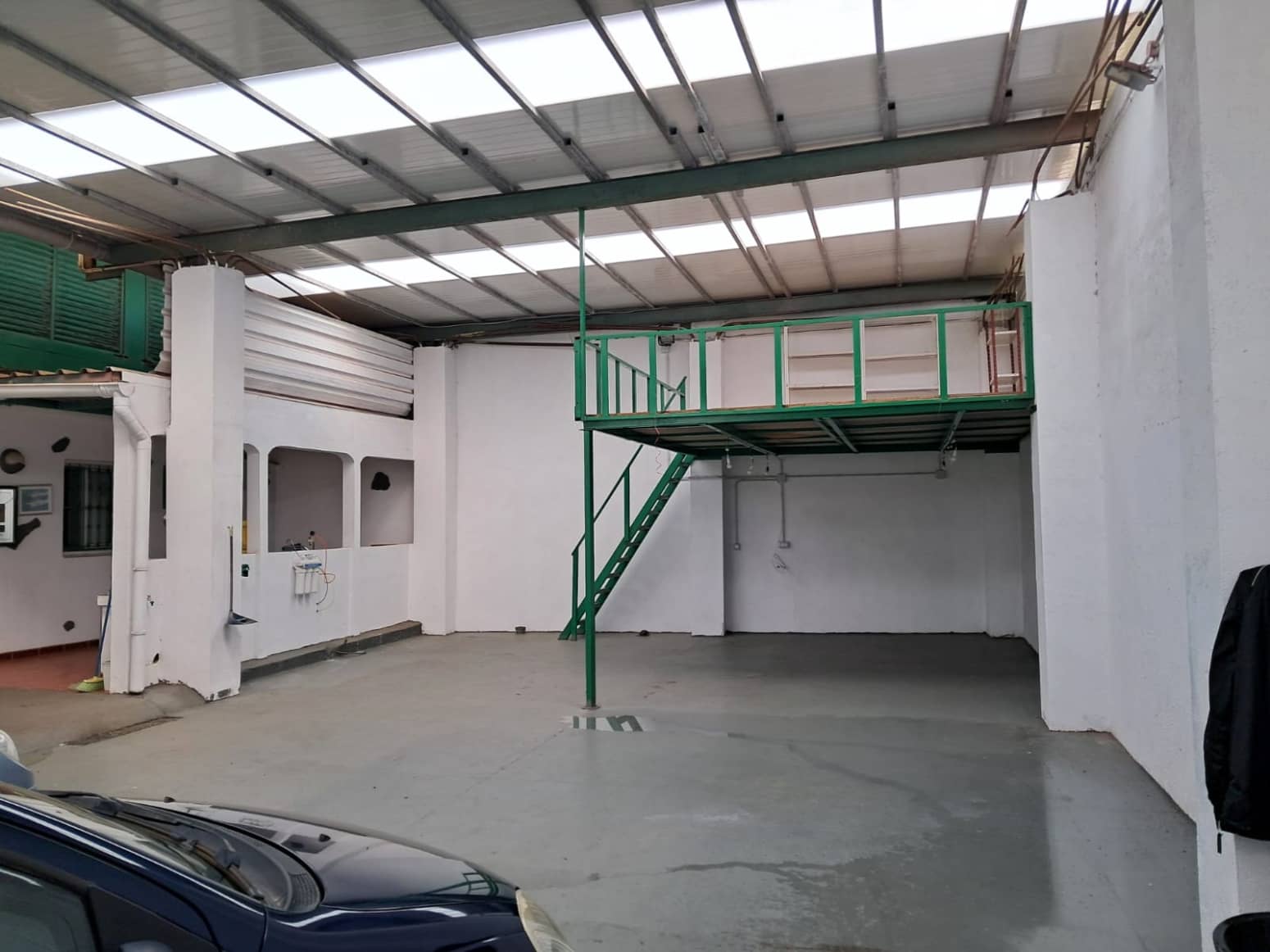 Commercial for rent in San Cristobal de La Laguna - € 1,800 (Ref: 9525914)