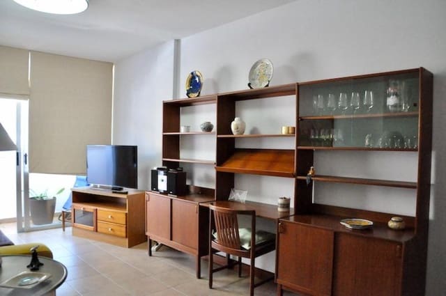 2 slaapkamer Flat te huur in San Cristóbal de La Laguna met garage - € 900 (Ref: 9542771)