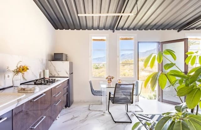 2 soveværelse Lejlighed til leje i El Rosario - € 1.200 (Ref: 9569480)