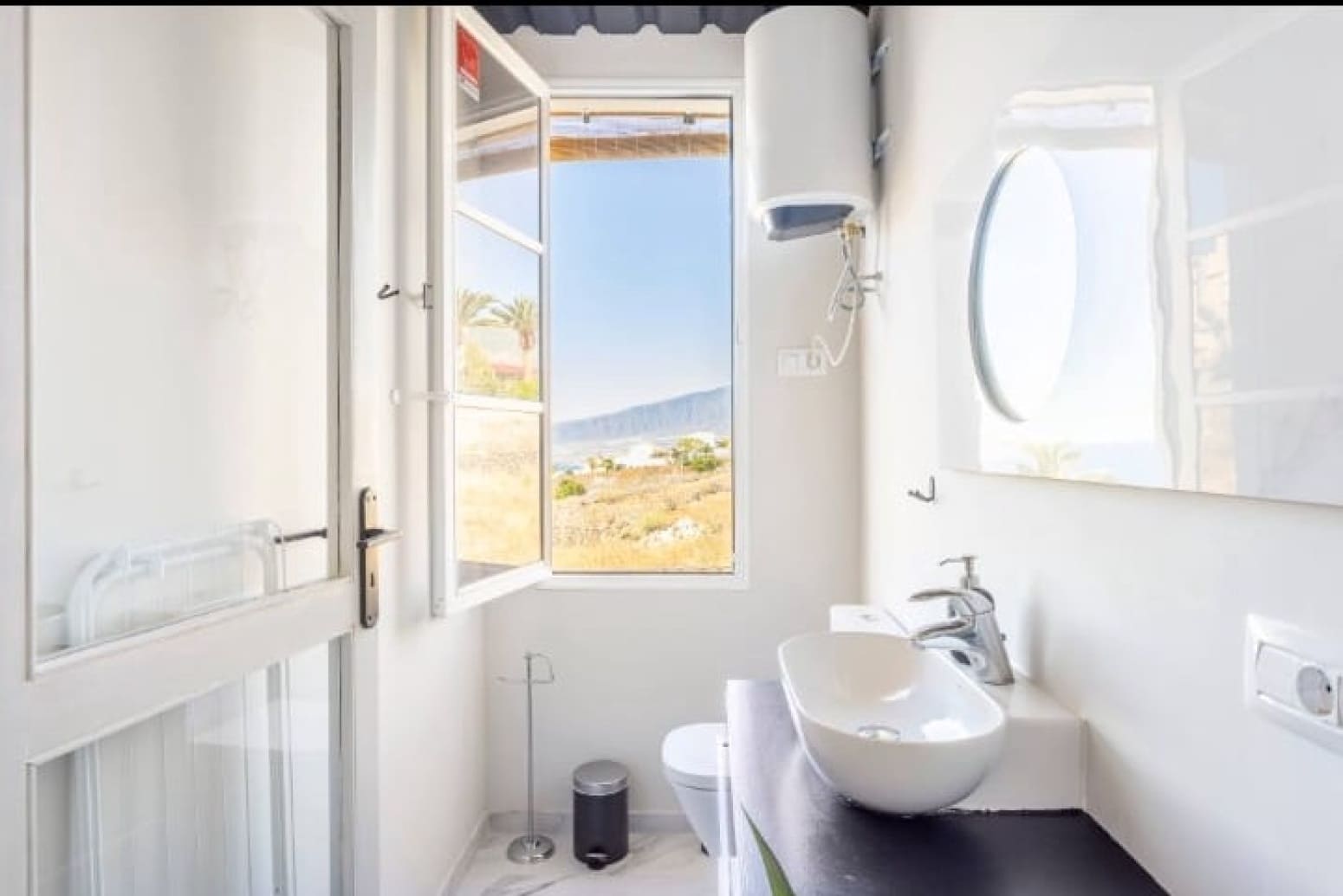 2 soveværelse Lejlighed til leje i El Rosario - € 1.200 (Ref: 9569480)