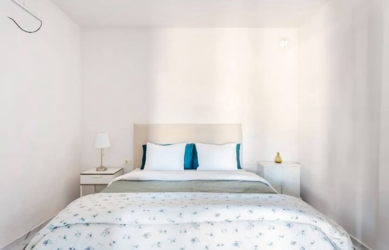 2 soveværelse Lejlighed til leje i El Rosario - € 1.200 (Ref: 9569480)