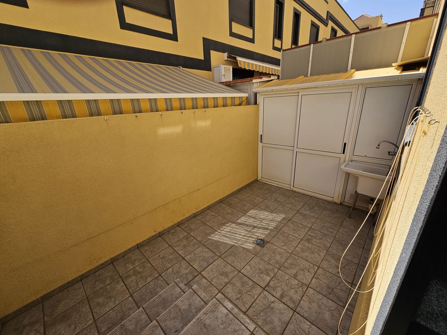 3 bedroom Villa for sale in San Miguel de Abona with garage - € 395,000 (Ref: 9614586)