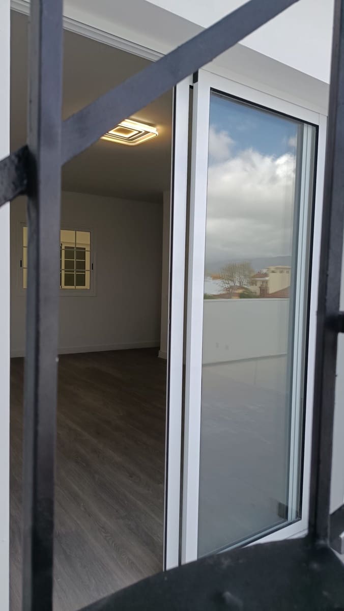 2 bedroom Flat for sale in San Cristobal de La Laguna - € 445,000 (Ref: 9733409)