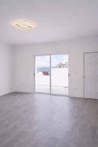 Piso de 2 habitaciones en San Cristóbal de La Laguna en venta - 445.000 € (Ref: 9733409)