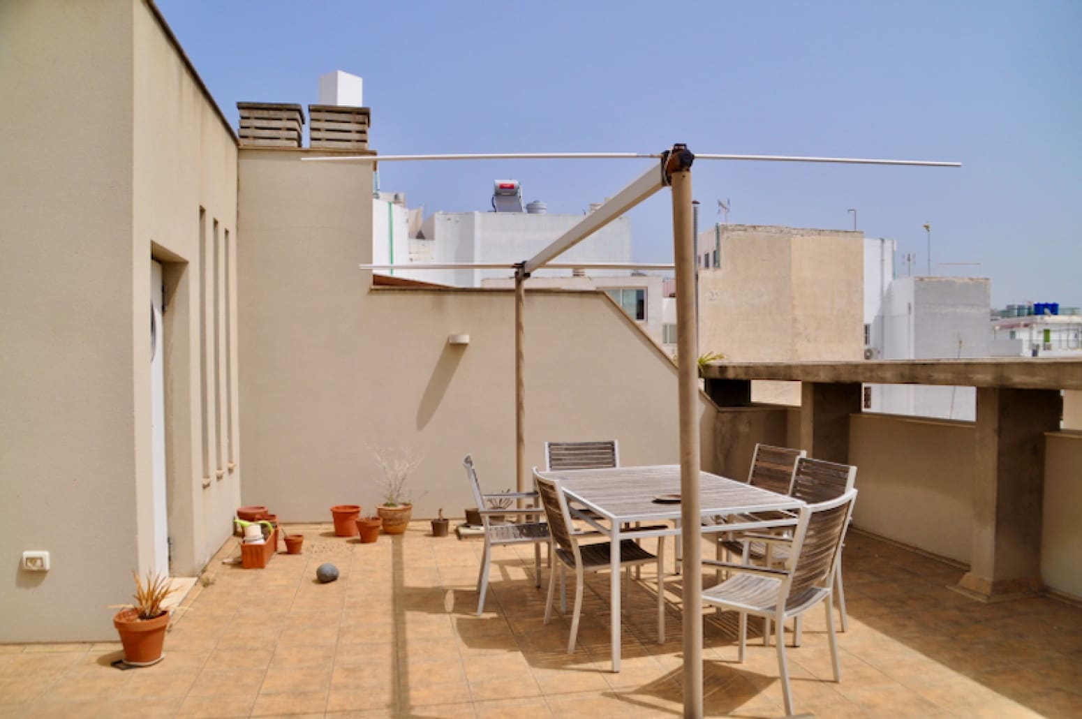 3 bedroom Flat for sale in Santa Cruz de Tenerife with garage - € 600,000 (Ref: 9840585)