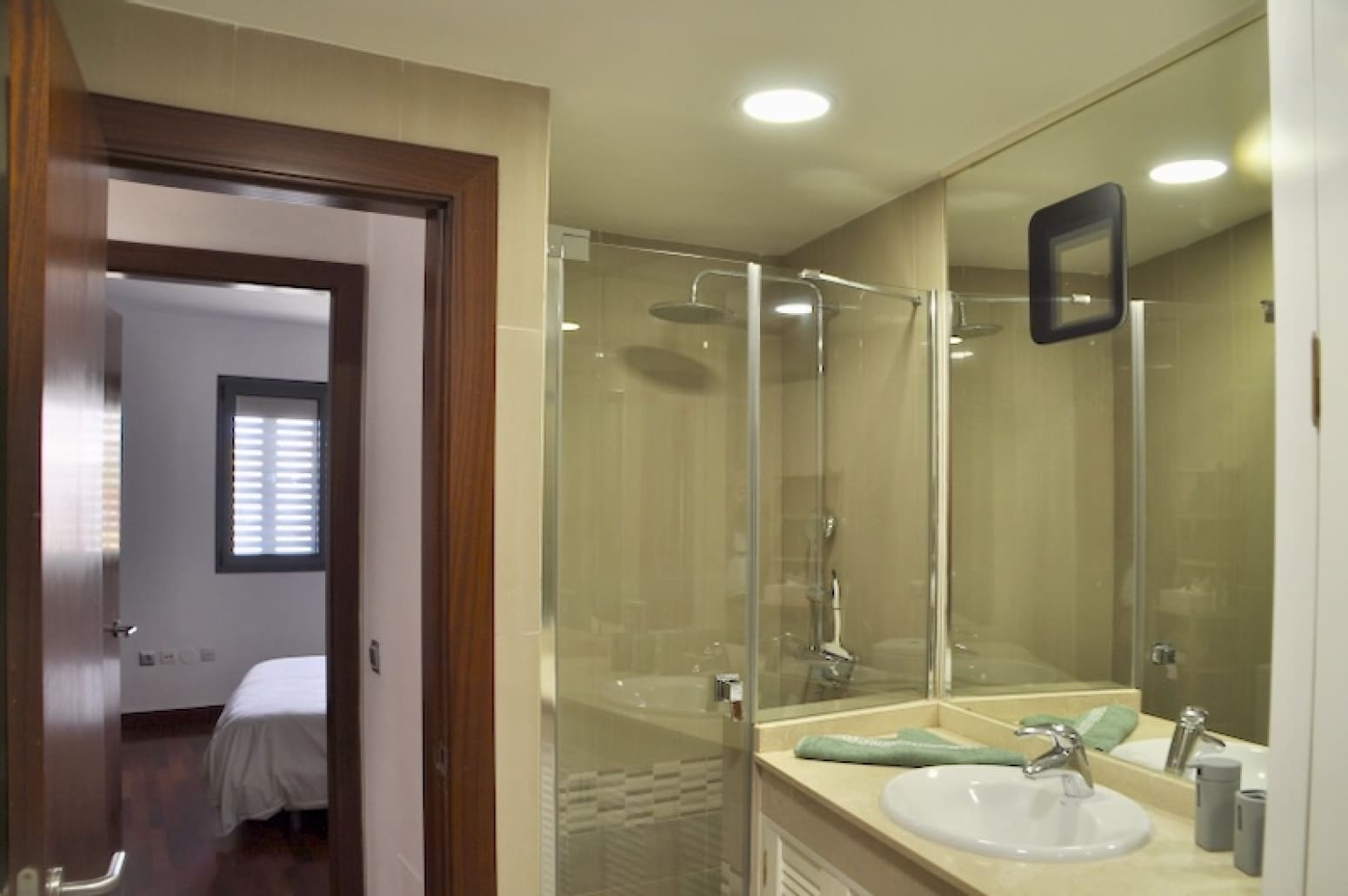 1 bedroom Flat for rent in Santa Cruz de Tenerife with garage - € 1,100 (Ref: 9889369)