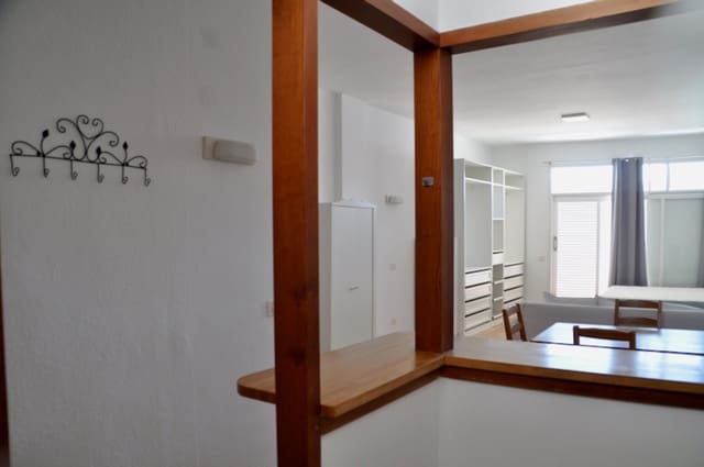 Apartamento para arrendar em Las Mimosas, Santa Cruz de Tenerife - 900 € (Ref: 9928155)