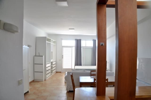 Apartamento para arrendar em Las Mimosas, Santa Cruz de Tenerife - 900 € (Ref: 9928155)
